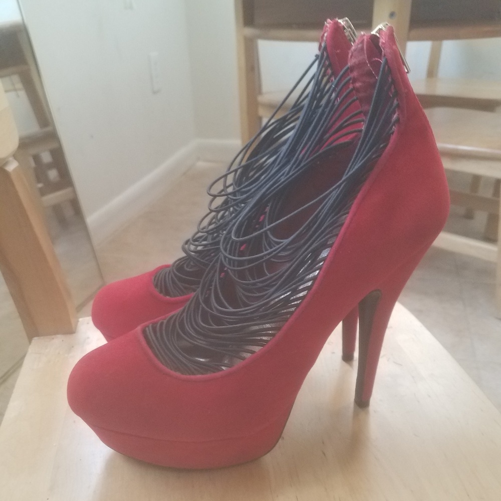 Hot red pumps - Picture 4 of 8